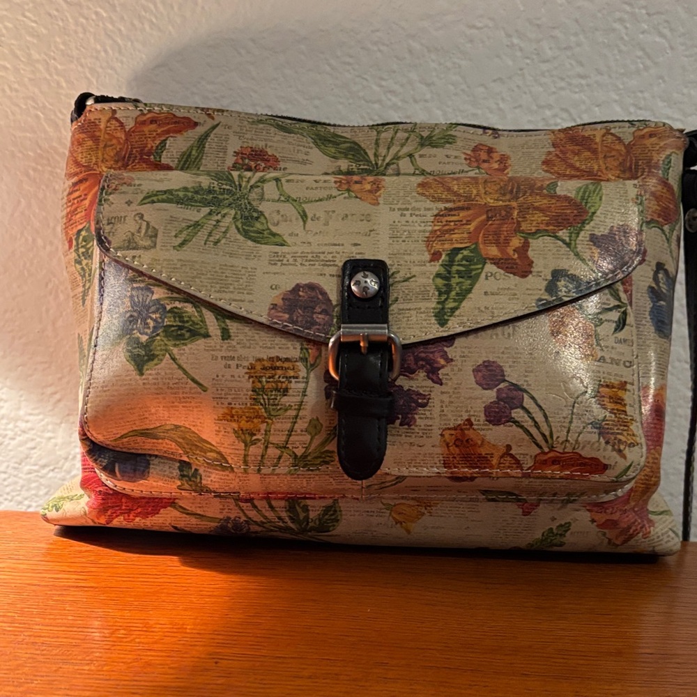 Patrica Nash Floral Print Crossbody Bag
        BIG DIVORCE SALE
